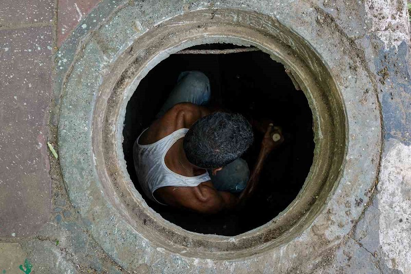 Manhole Cleaning Services